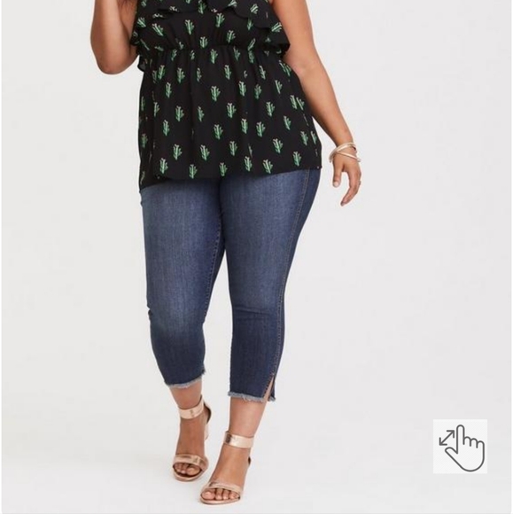 Torrid Black Cactus Print Chiffon Tank Top Size 0 - Picture 2 of 11